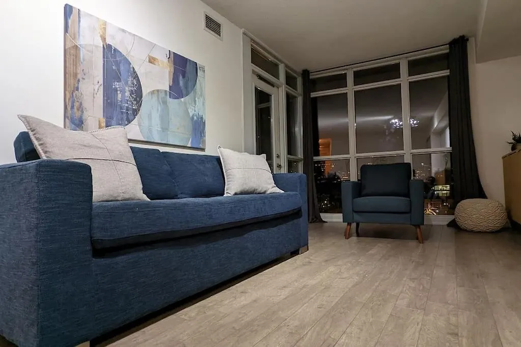 Lovely 2 Bed Condo In Downtown Toronto