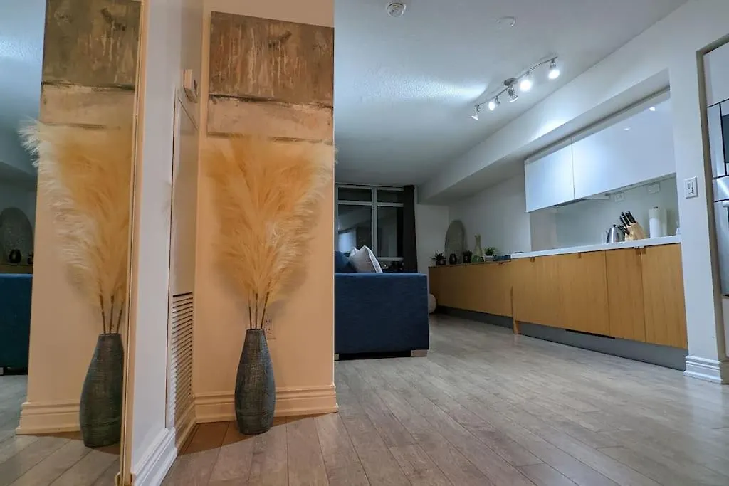 Lovely 2 Bed Condo In Downtown Toronto 0*,  Canada